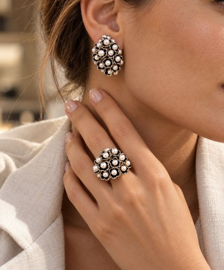 Aros y anillo con perlas